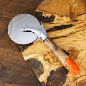 Basics pizza cutter with stainless steel blade